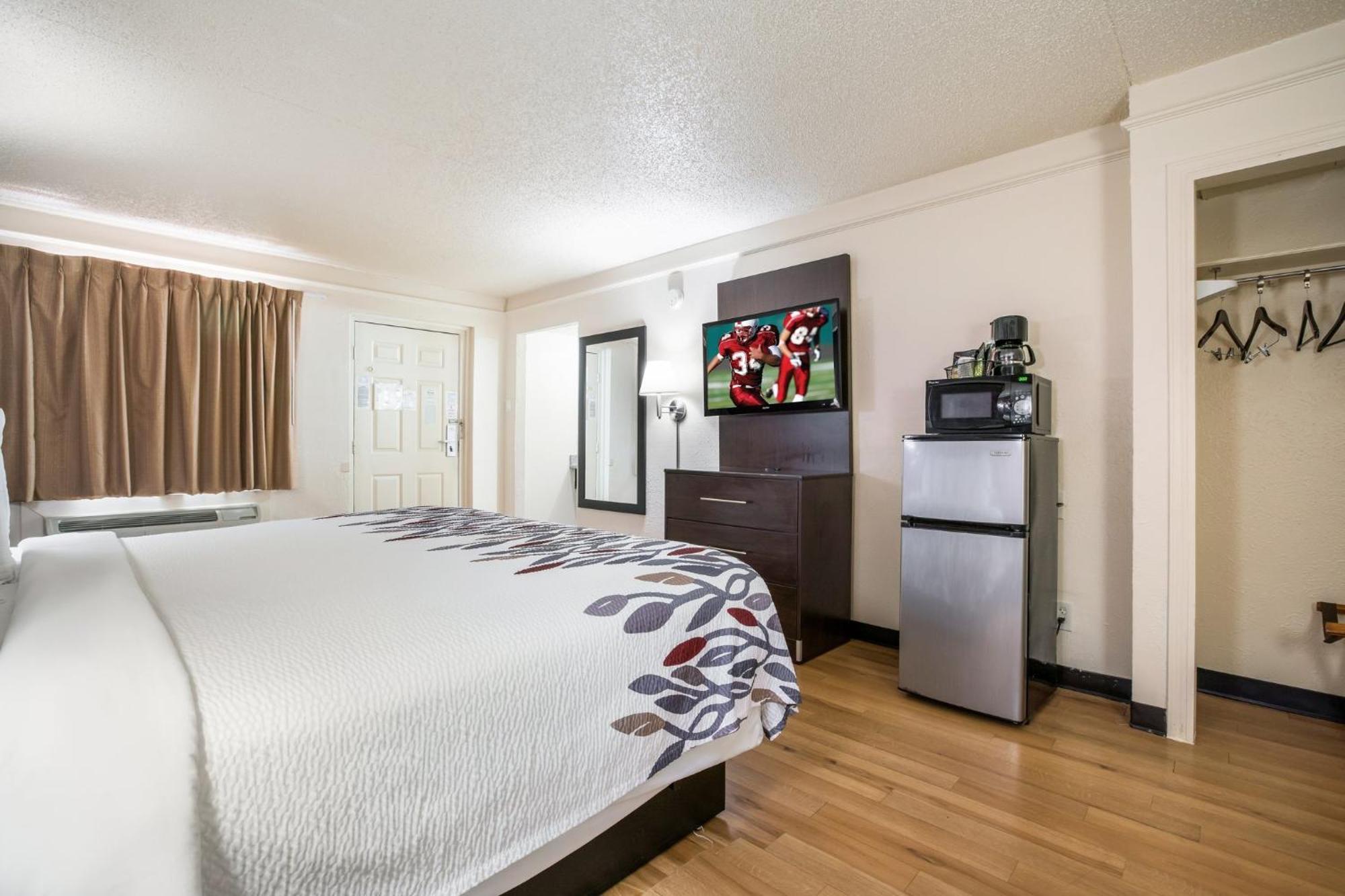 Red Roof Inn North Dallas - Park Central Esterno foto