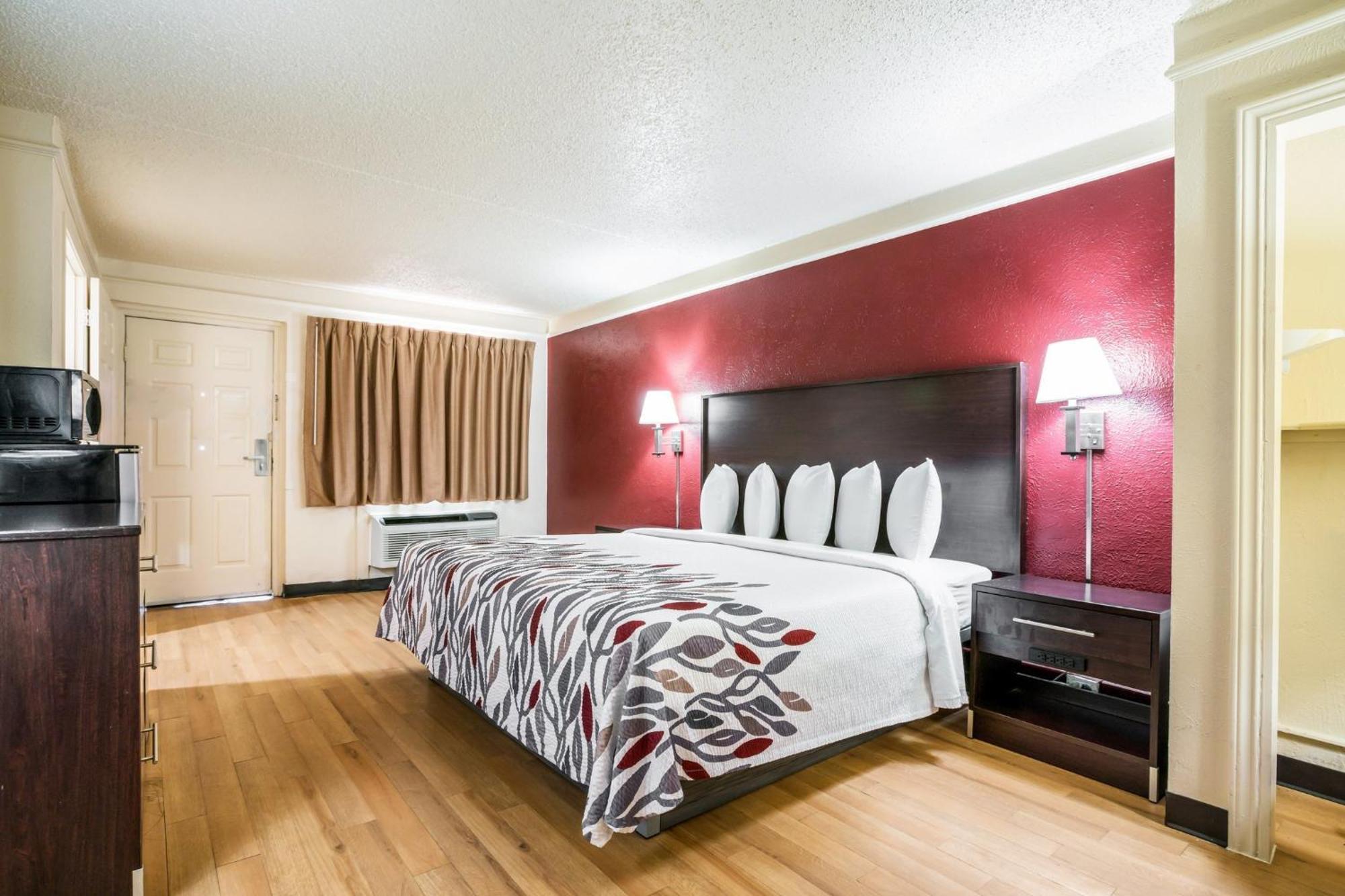 Red Roof Inn North Dallas - Park Central Esterno foto