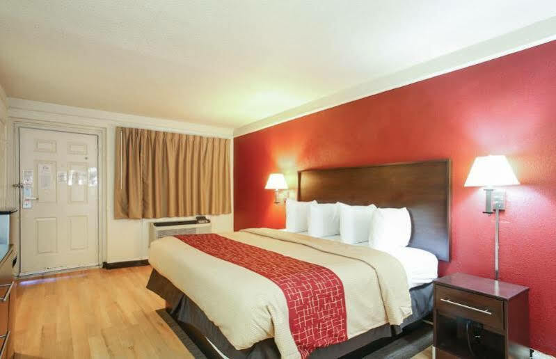 Red Roof Inn North Dallas - Park Central Esterno foto