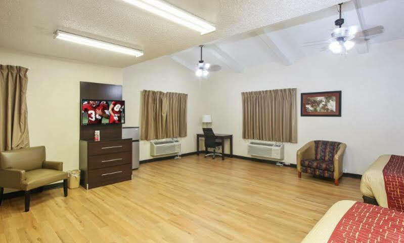 Red Roof Inn North Dallas - Park Central Esterno foto